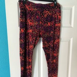 LuLaRoe tall and curvy leggings.